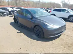 7SAYGDED9RF192702 2024 TESLA MODEL Y