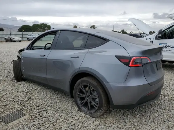 7SAYGDED9RF193347 2024 TESLA MODEL Y - Image 2
