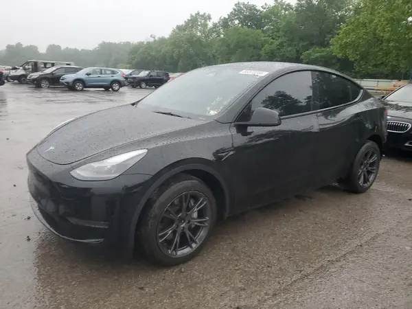 7SAYGDED9RF195941 2024 TESLA MODEL Y - Image 1