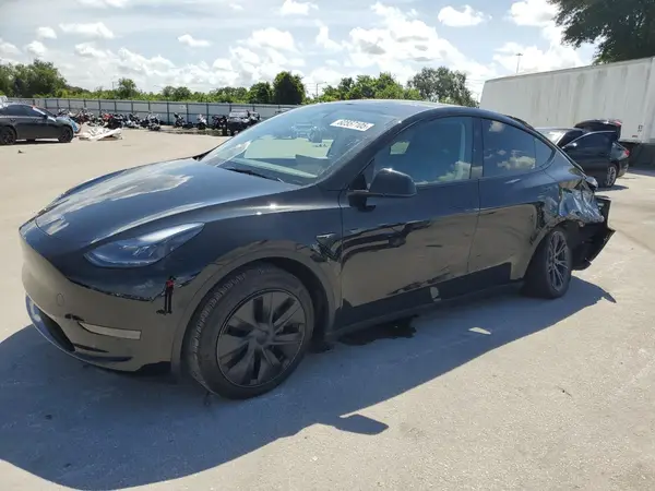 7SAYGDED9RF197995 2024 TESLA MODEL Y - Image 1