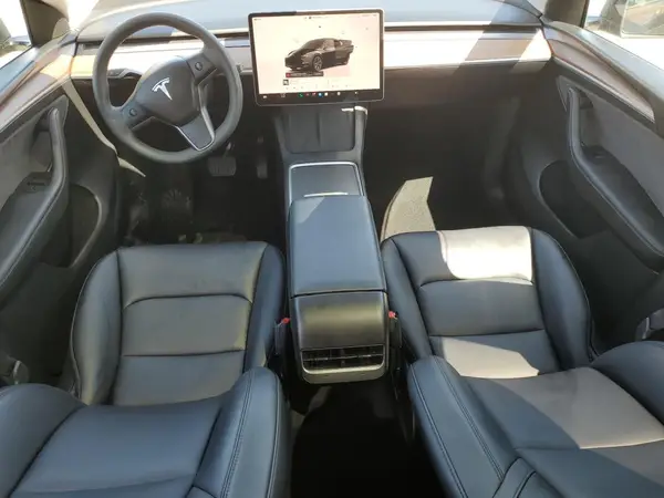 7SAYGDED9RF197995 2024 TESLA MODEL Y - Image 8