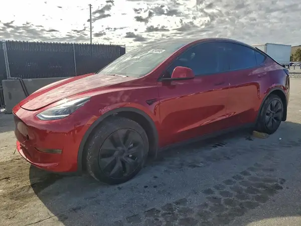 7SAYGDED9RF203990 2024 TESLA MODEL Y - Image 1