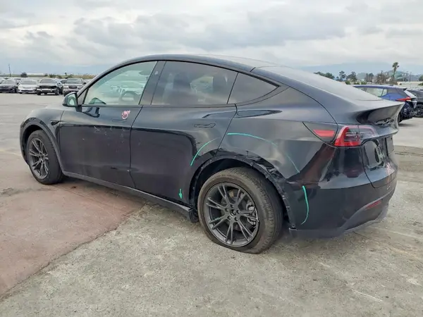 7SAYGDED9RF204007 2024 TESLA MODEL Y - Image 2