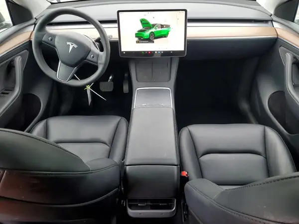 7SAYGDED9RF204007 2024 TESLA MODEL Y - Image 8