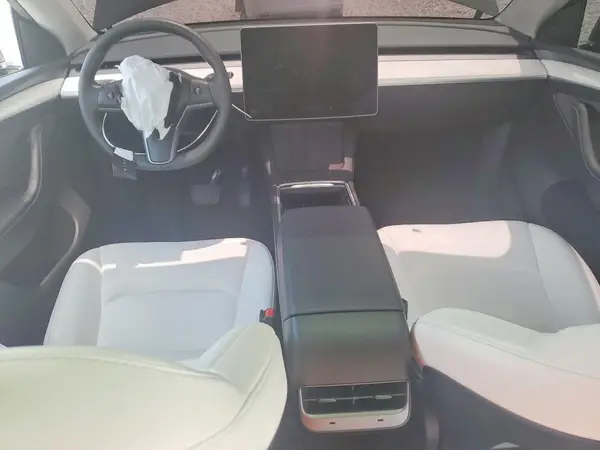 7SAYGDED9RF205402 2024 TESLA MODEL Y - Image 8