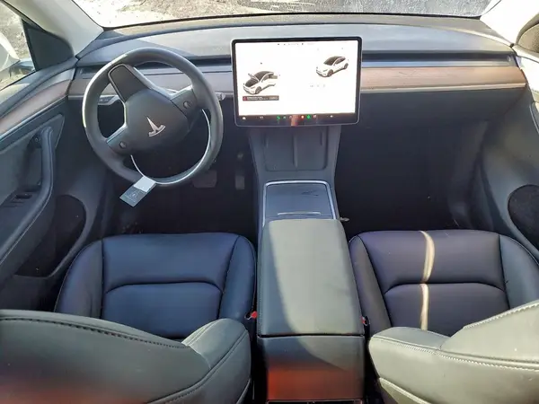 7SAYGDED9RF212298 2024 TESLA MODEL Y - Image 8