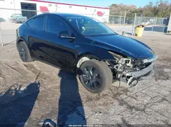 7SAYGDED9SA355819 2025 TESLA MODEL Y