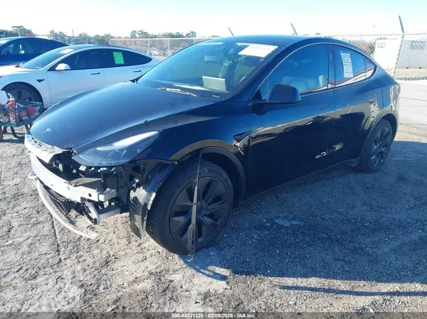 7SAYGDED9SA355819 2025 TESLA MODEL Y - Image 2