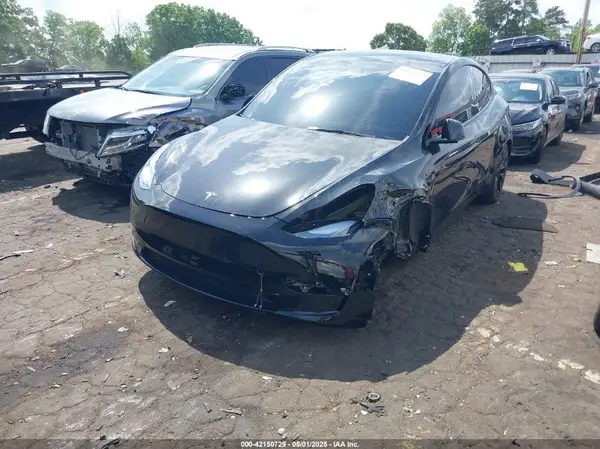 7SAYGDED9SA356355 2025 TESLA MODEL Y - Image 2