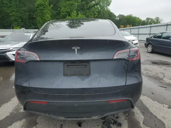2025 TESLA MODEL Y auction photo 6