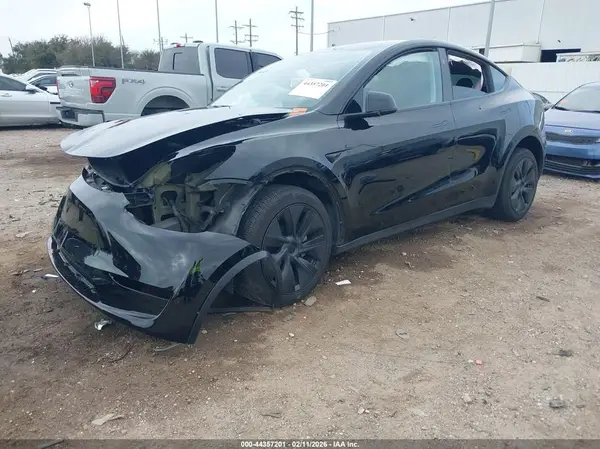 7SAYGDED9SA357134 2025 TESLA MODEL Y - Image 2