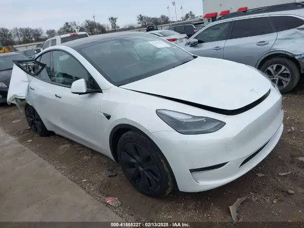 7SAYGDED9SA357876 2025 TESLA MODEL Y - Image 1