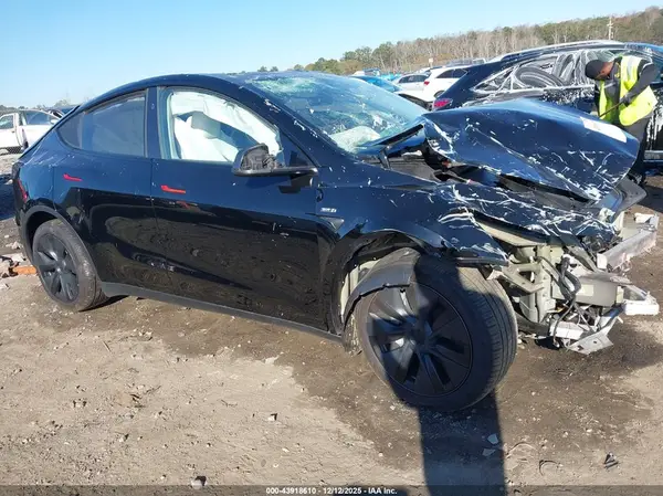 7SAYGDED9SA358574 2025 TESLA MODEL Y - Image 1