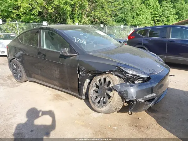 7SAYGDED9SA360230 2025 TESLA MODEL Y - Image 1