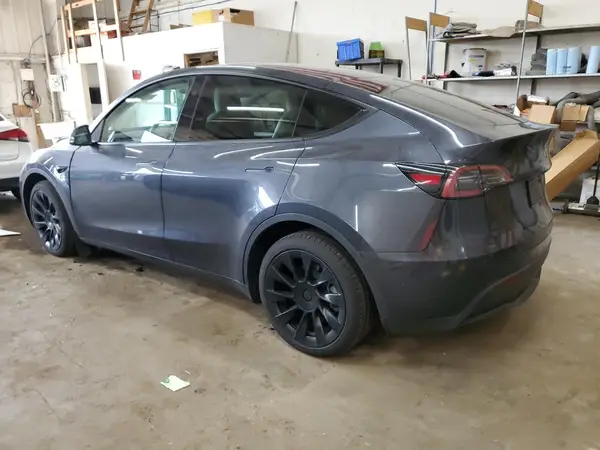 7SAYGDED9SA364116 2025 TESLA MODEL Y - Image 2