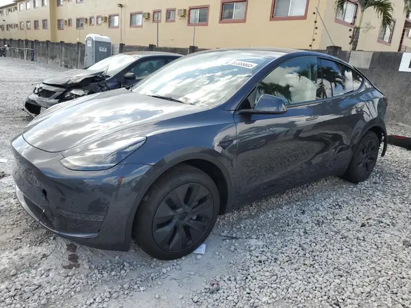 7SAYGDED9SA365475 2025 TESLA MODEL Y - Image 1