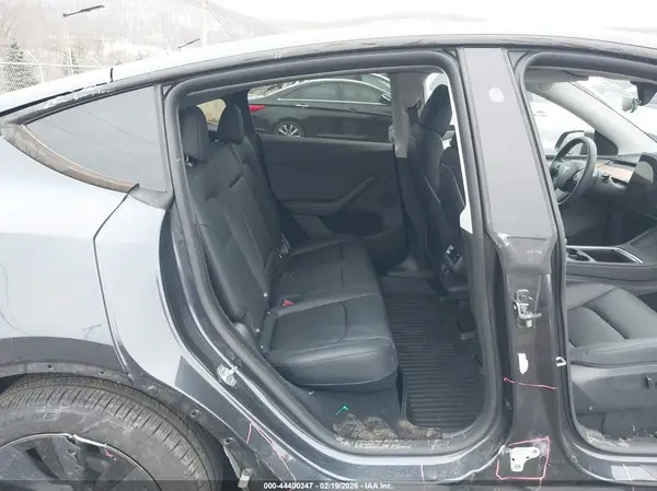 7SAYGDED9SA370501 2025 TESLA MODEL Y - Image 8