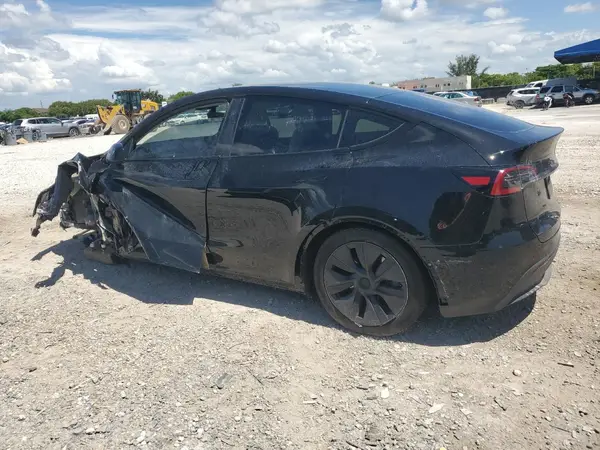 7SAYGDED9SA373723 2025 TESLA MODEL Y - Image 2