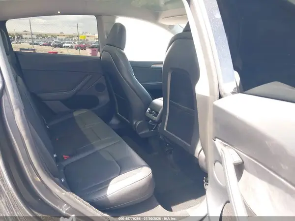 7SAYGDED9SA377092 2025 TESLA MODEL Y - Image 8