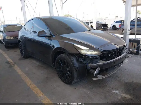 7SAYGDED9SF215319 2025 TESLA MODEL Y - Image 1