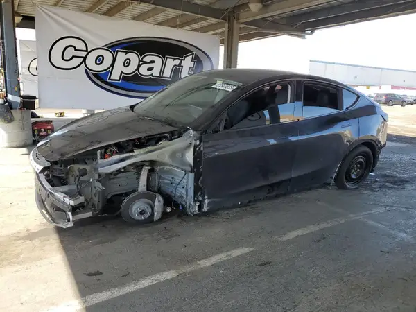 7SAYGDED9SF229124 2025 TESLA MODEL Y - Image 1