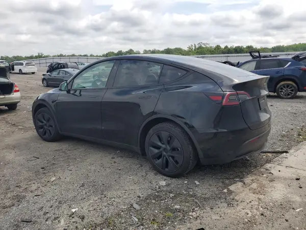 7SAYGDED9SF236493 2025 TESLA MODEL Y - Image 2