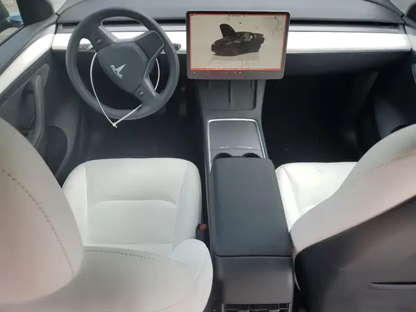 7SAYGDED9SF236493 2025 TESLA MODEL Y - Image 8