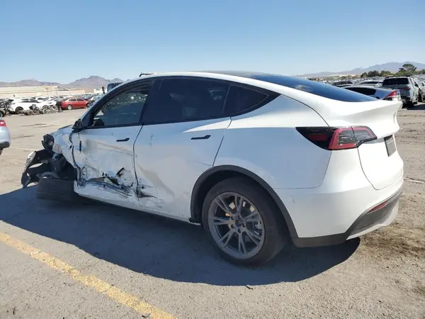 7SAYGDED9SF241533 2025 TESLA MODEL Y - Image 2