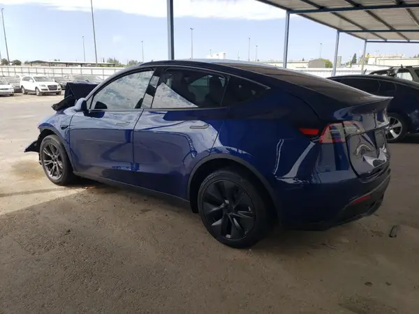 7SAYGDED9SF246277 2025 TESLA MODEL Y - Image 2