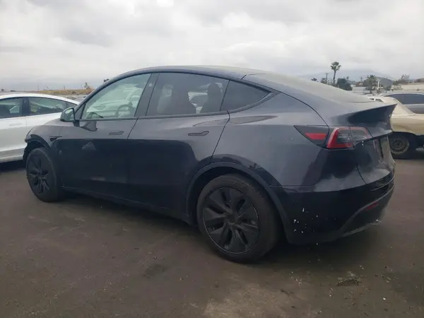 7SAYGDED9SF249163 2025 TESLA MODEL Y - Image 2