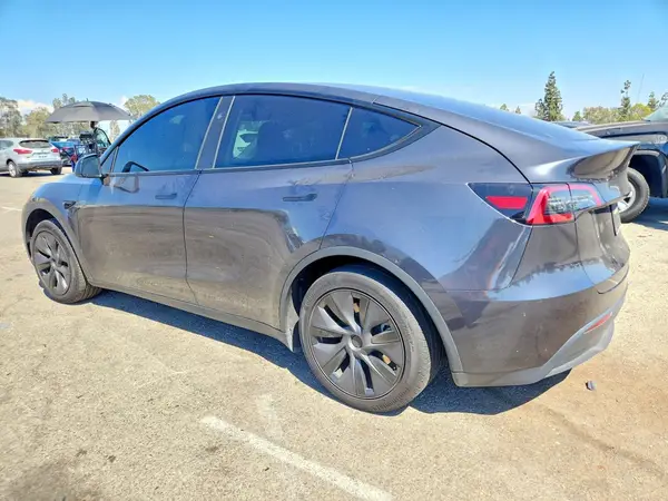 7SAYGDED9SF250524 2025 TESLA MODEL Y - Image 2