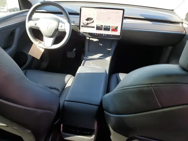7SAYGDED9SF254654 2025 TESLA MODEL Y - Image 8