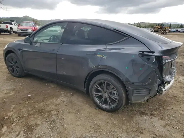 7SAYGDED9SF256291 2025 TESLA MODEL Y - Image 2