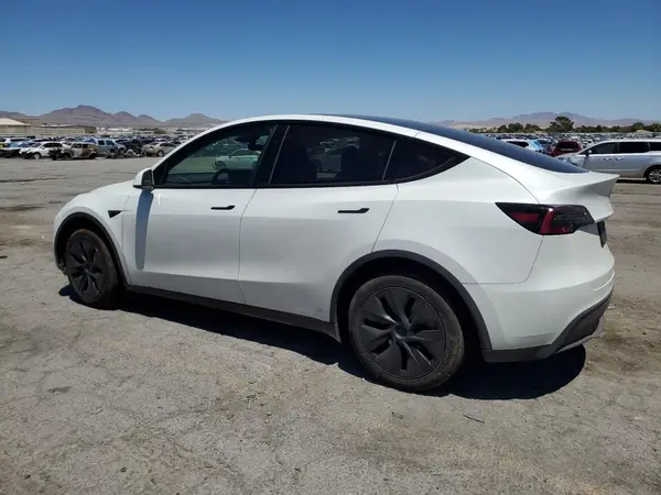 7SAYGDED9SF260437 2025 TESLA MODEL Y - Image 2
