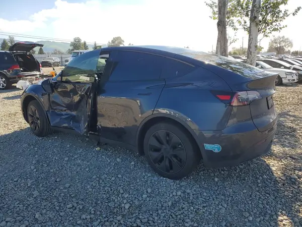 7SAYGDED9SF266853 2025 TESLA MODEL Y - Image 2