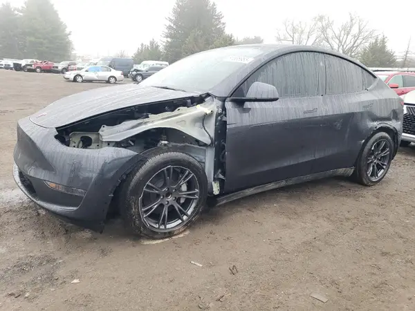 7SAYGDED9SF269767 2025 TESLA MODEL Y - Image 1