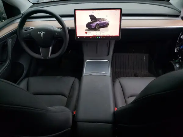 7SAYGDED9SF269767 2025 TESLA MODEL Y - Image 8