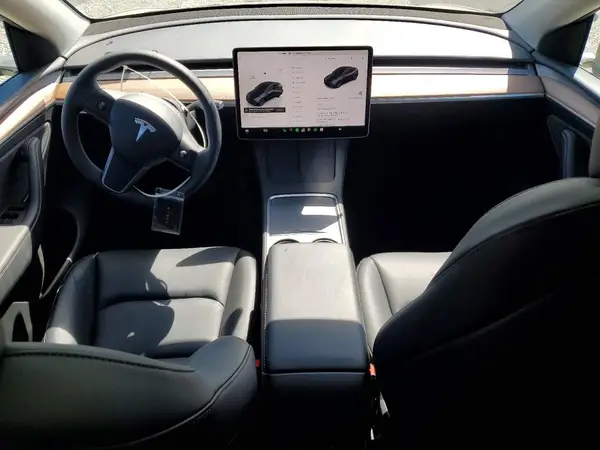 7SAYGDED9SF298864 2025 TESLA MODEL Y - Image 8
