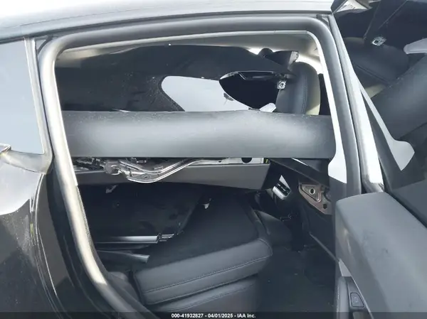 7SAYGDED9SF304730 2025 TESLA MODEL Y - Image 8