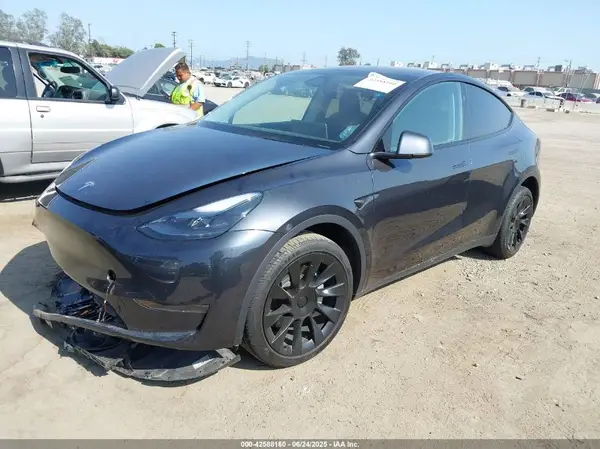 7SAYGDED9SF312634 2025 TESLA MODEL Y - Image 2