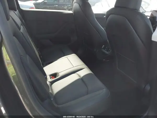 7SAYGDED9SF312634 2025 TESLA MODEL Y - Image 8