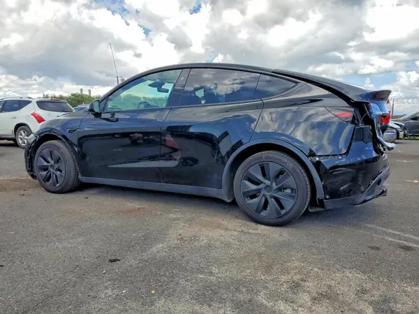7SAYGDED9SF317378 2025 TESLA MODEL Y - Image 2
