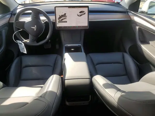 7SAYGDED9SF321592 2025 TESLA MODEL Y - Image 8