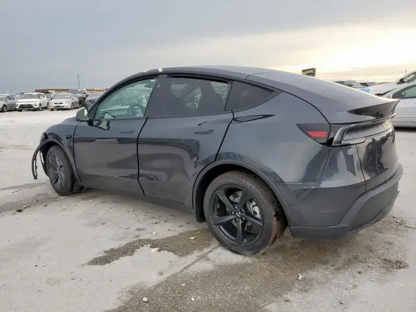 7SAYGDED9TA430357 2026 TESLA MODEL Y - Image 2