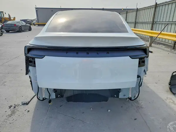 2026 TESLA MODEL Y auction photo 6