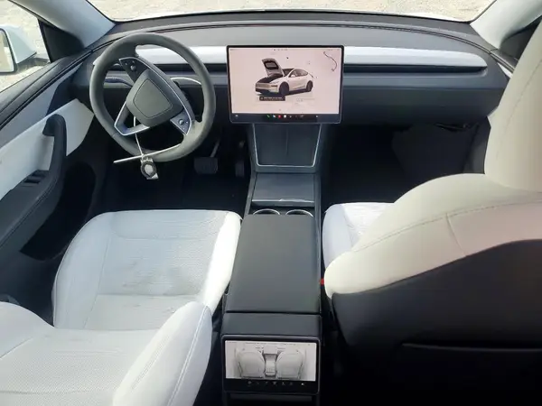 7SAYGDED9TA431072 2026 TESLA MODEL Y - Image 8