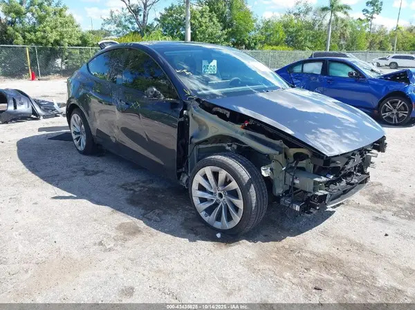 7SAYGDED9TA440323 2026 TESLA MODEL Y - Image 1