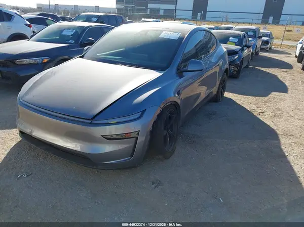 7SAYGDED9TA449264 2026 TESLA MODEL Y - Image 2