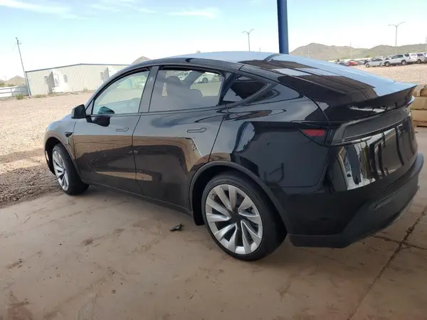 7SAYGDED9TA462466 2026 TESLA MODEL Y - Image 2