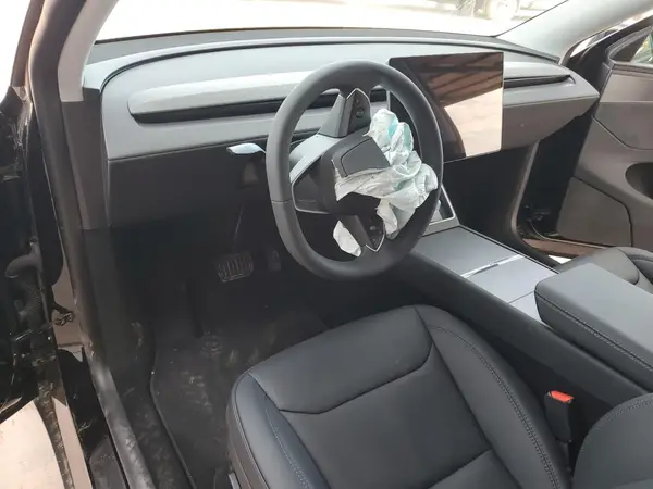 7SAYGDED9TA462466 2026 TESLA MODEL Y - Image 8